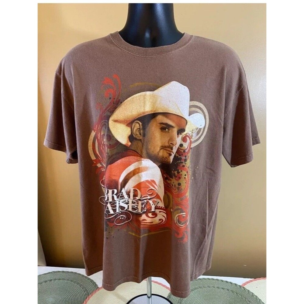 Brad Paisley 2 Sided Tour Date Brown T Shirt Men’s Gildan Size Large